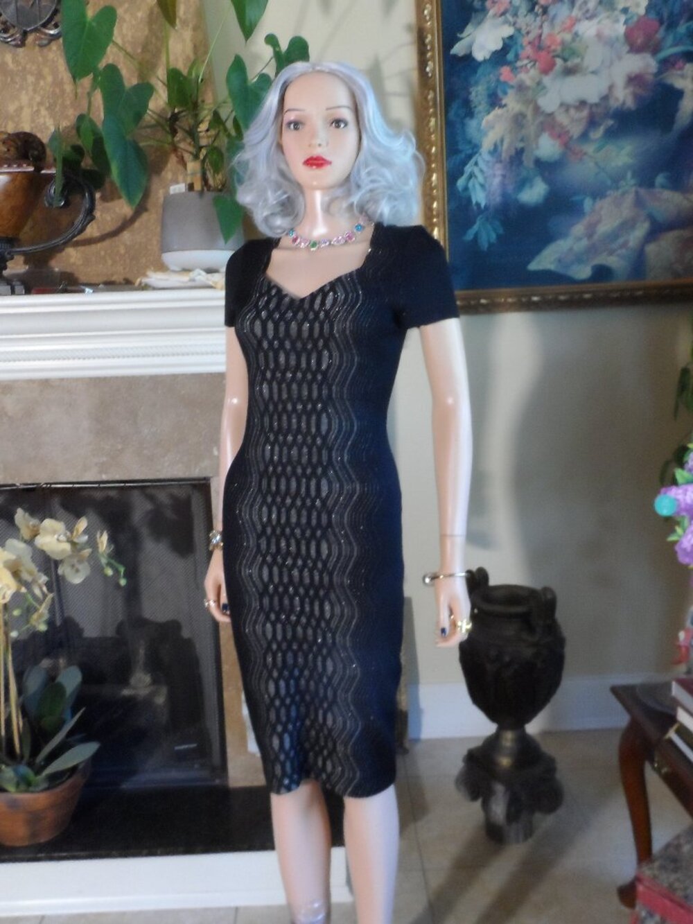 New St. John Black Silver Metallic Knit Sheath Dress Size 4